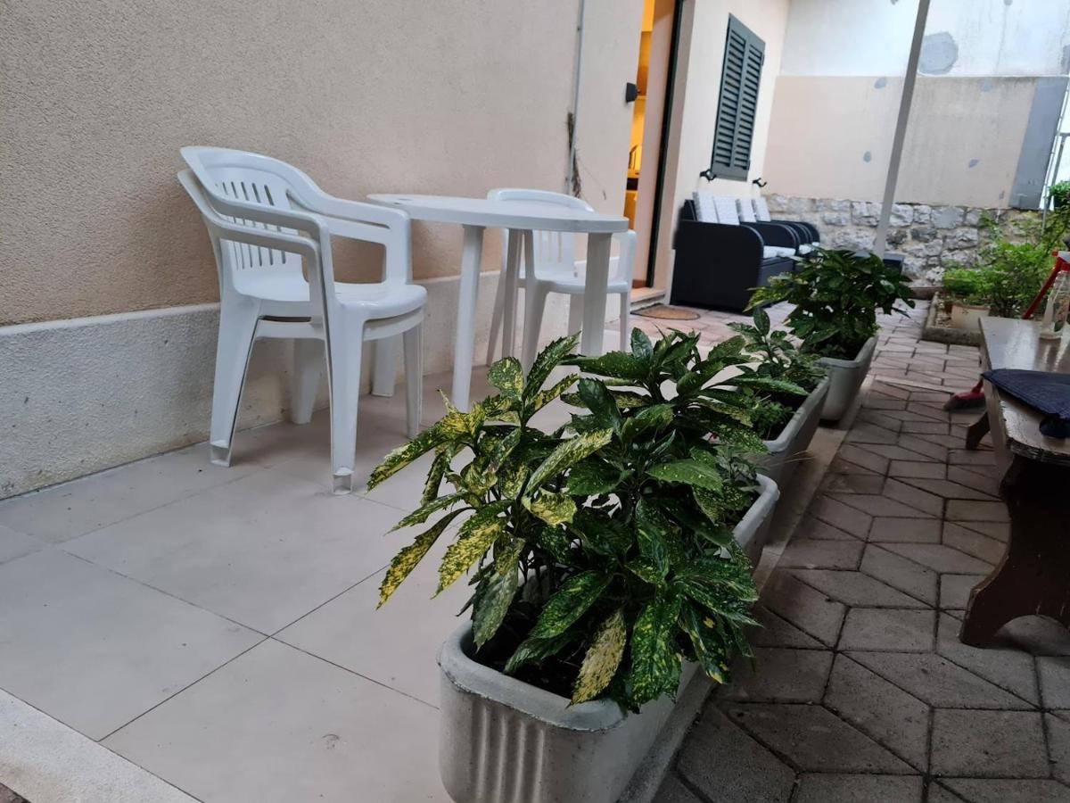 Apartments Bride'S Rock Baška Voda المظهر الخارجي الصورة